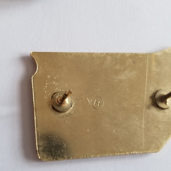 Vintage Lions Club pin enamel brooch Gold tone metal - Picture 9 of 11